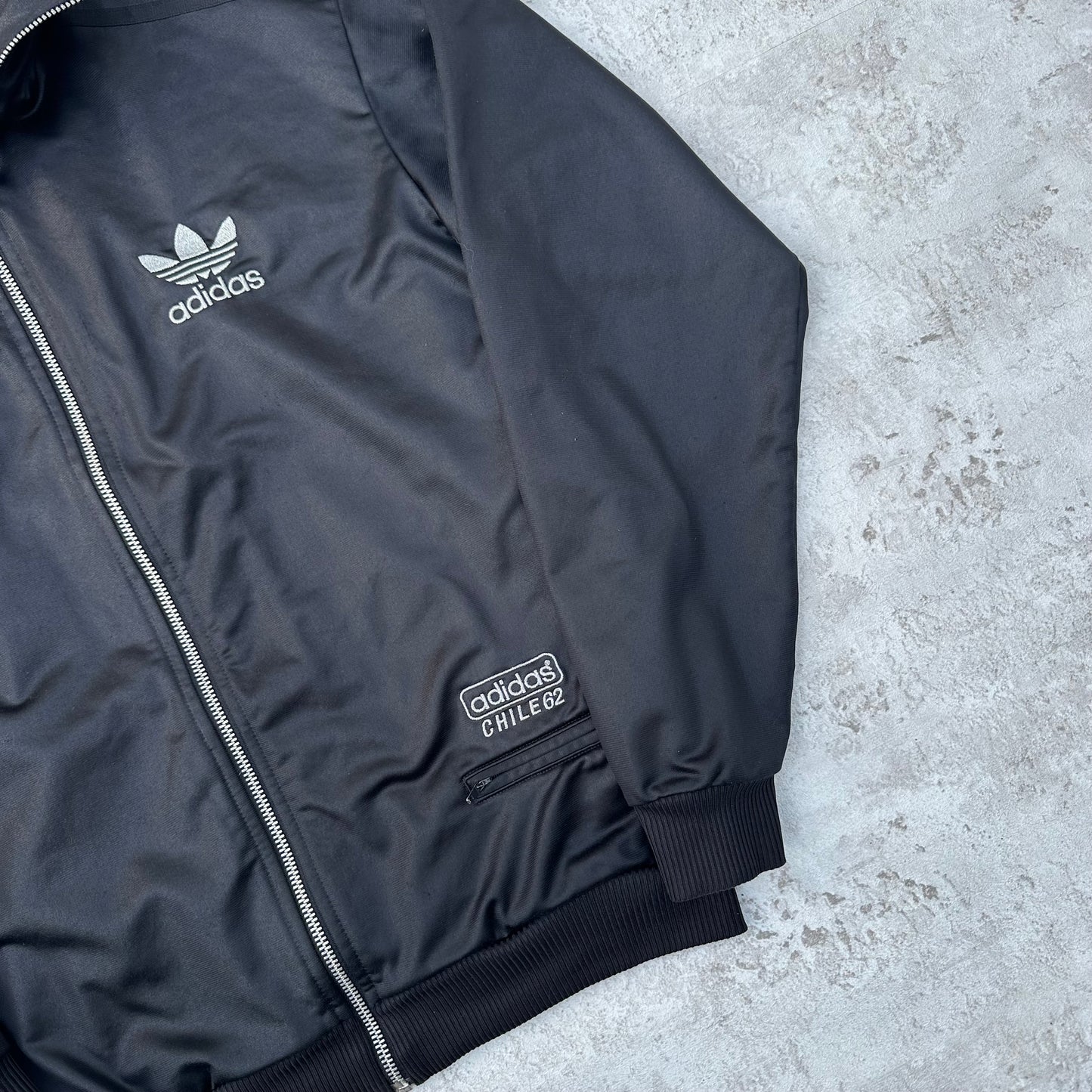 BLACK ADIDAS FIREBIRD CHILE TRACKJACKET - 2000s - M