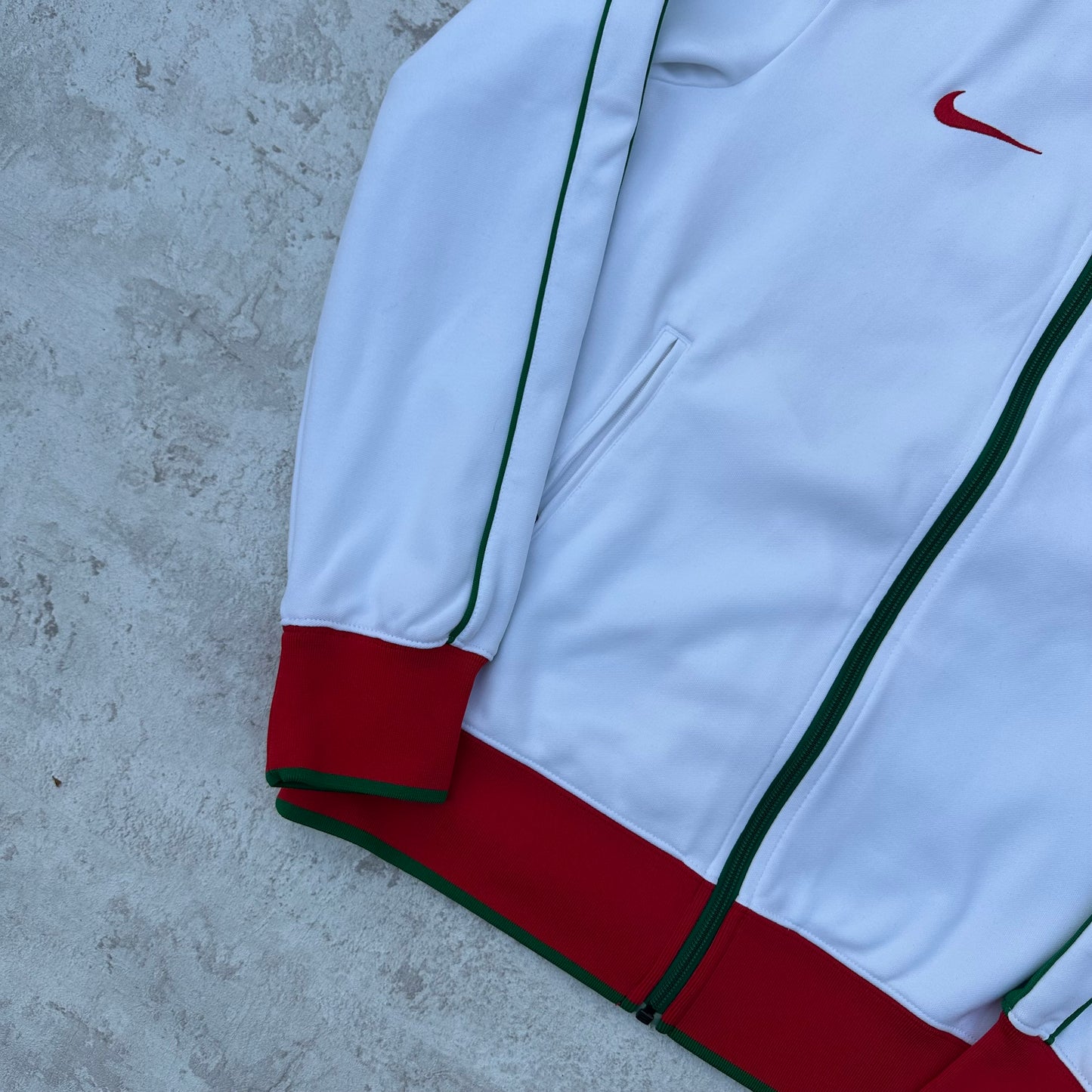 WHITE/RED NIKE PORTUGAL TRACKJACKET - 2000s - S/M