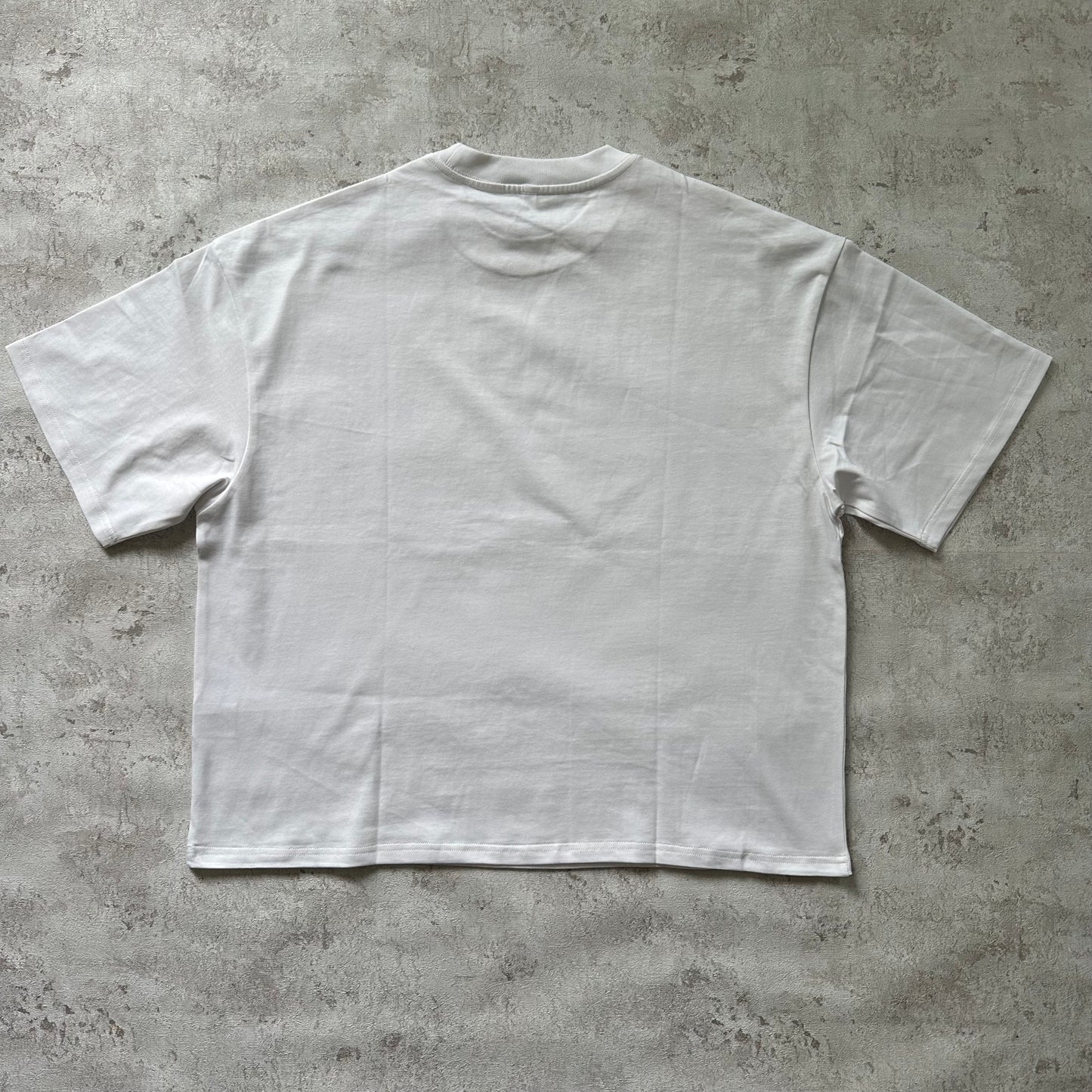 WHITE DVD VIBES GRAPHIC TEE - M