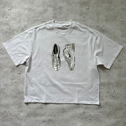 WHITE 90s SHOES GRAPHIC TEE - M