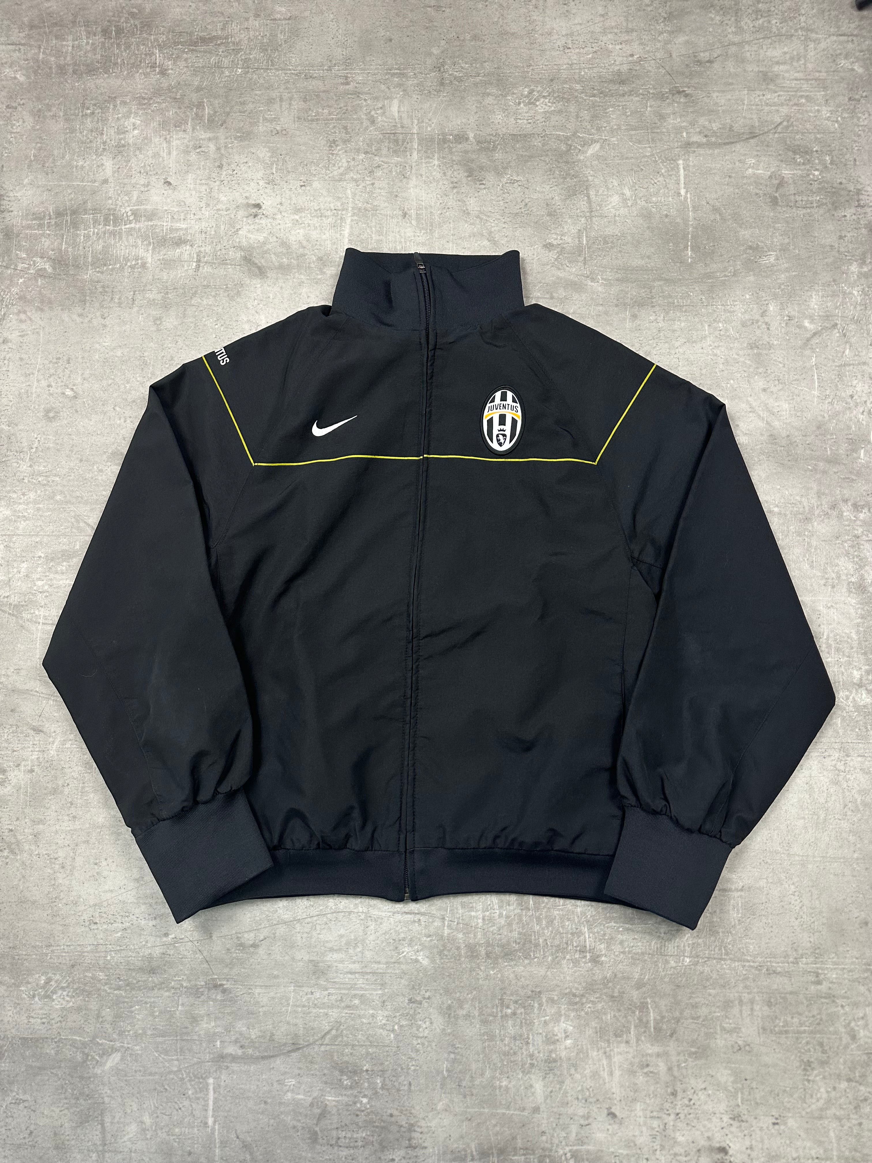 BLACK/YELLOW VINTAGE NIKE JUVENTUS TRACK JACKET - 2000s - M/L