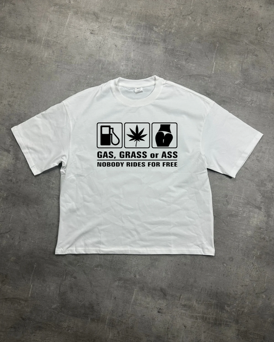 WHITE NOBODY VIBES GRAPHIC T-SHIRT