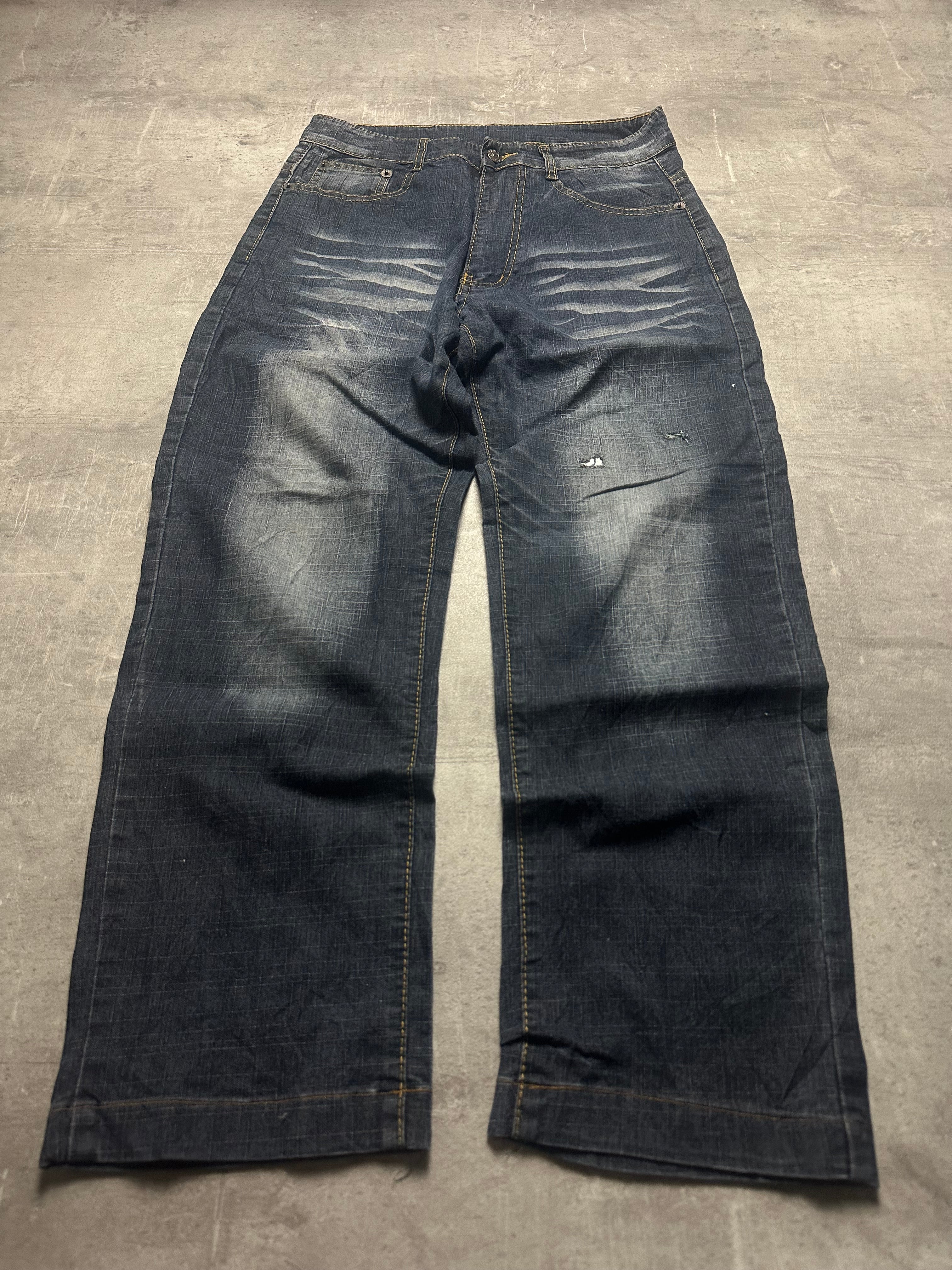 VINTAGE JAPANESE STYLE BAGGY DENIM - M/L