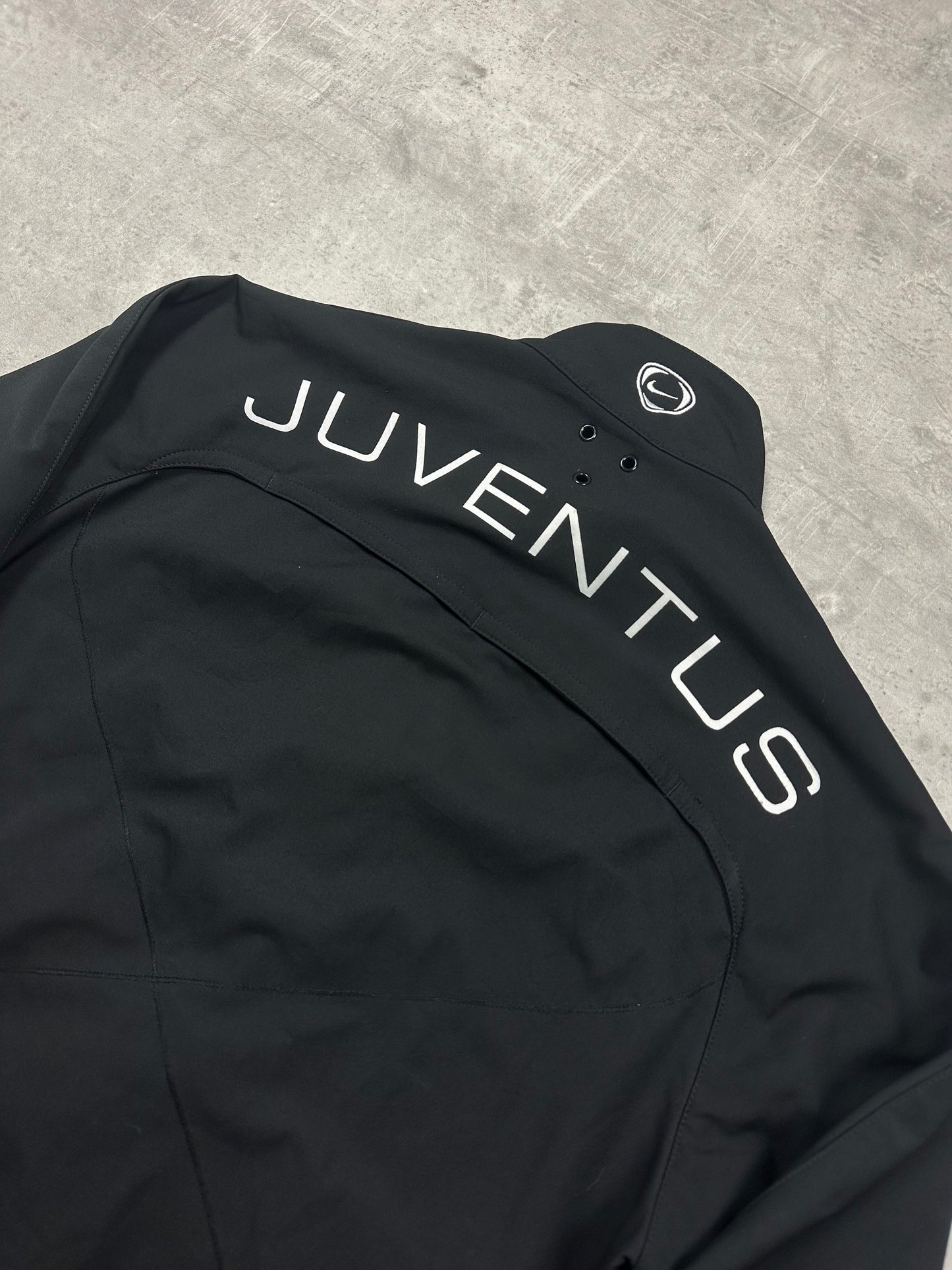 BLACK NIKE JUVENTUS TRACKJACKET - 2000s - M/L