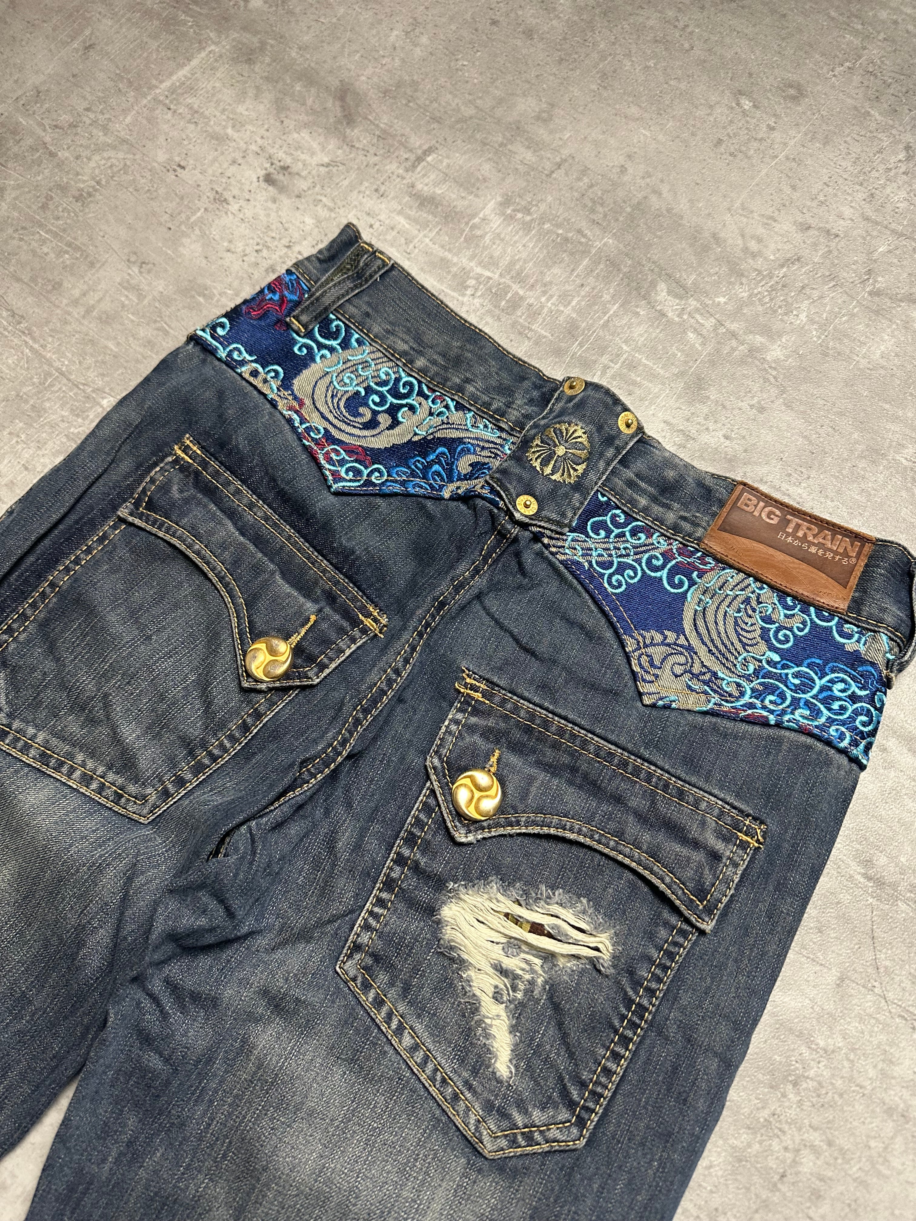 VINTAGE JAPANESE STYLE BAGGY DENIM - M/L