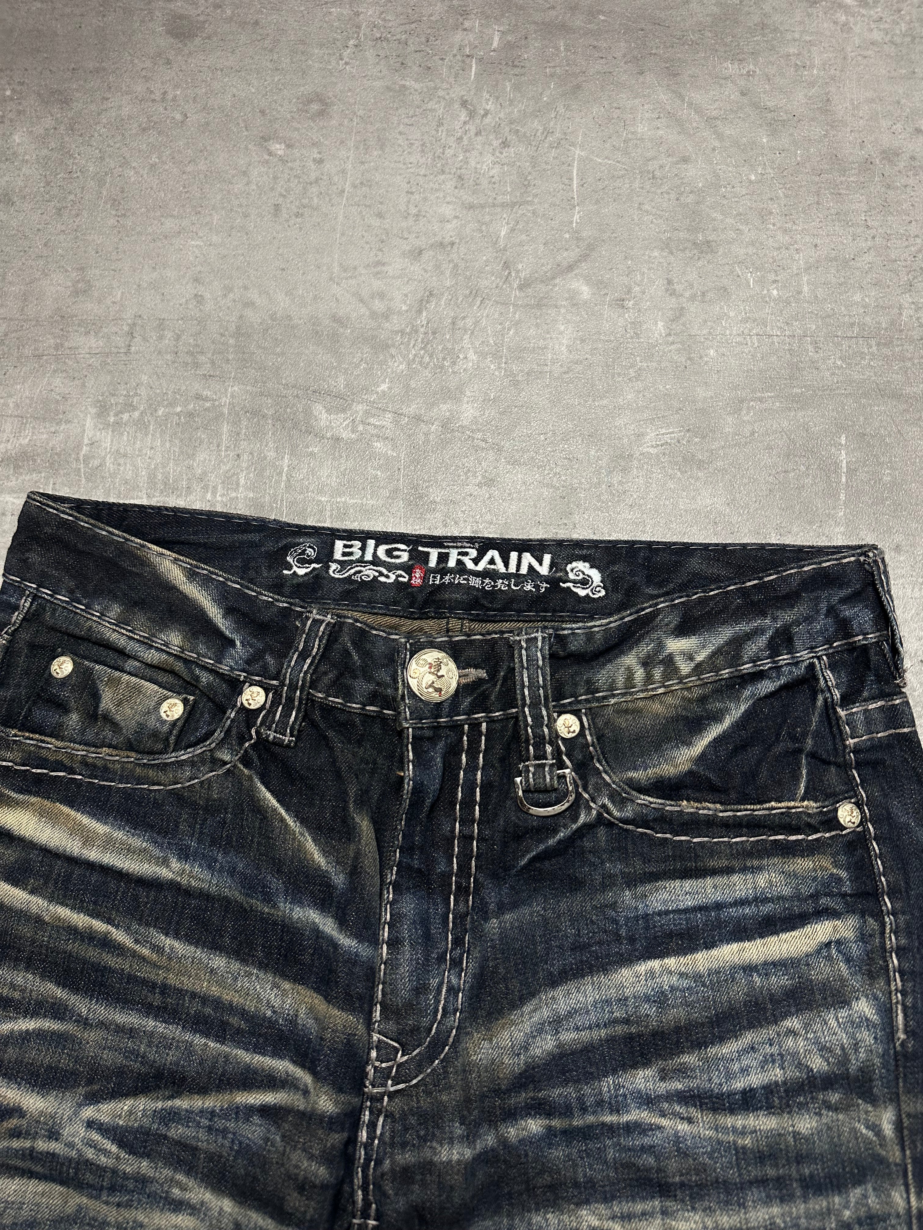 VINTAGE JAPANESE STYLE BAGGY DENIM - M/L