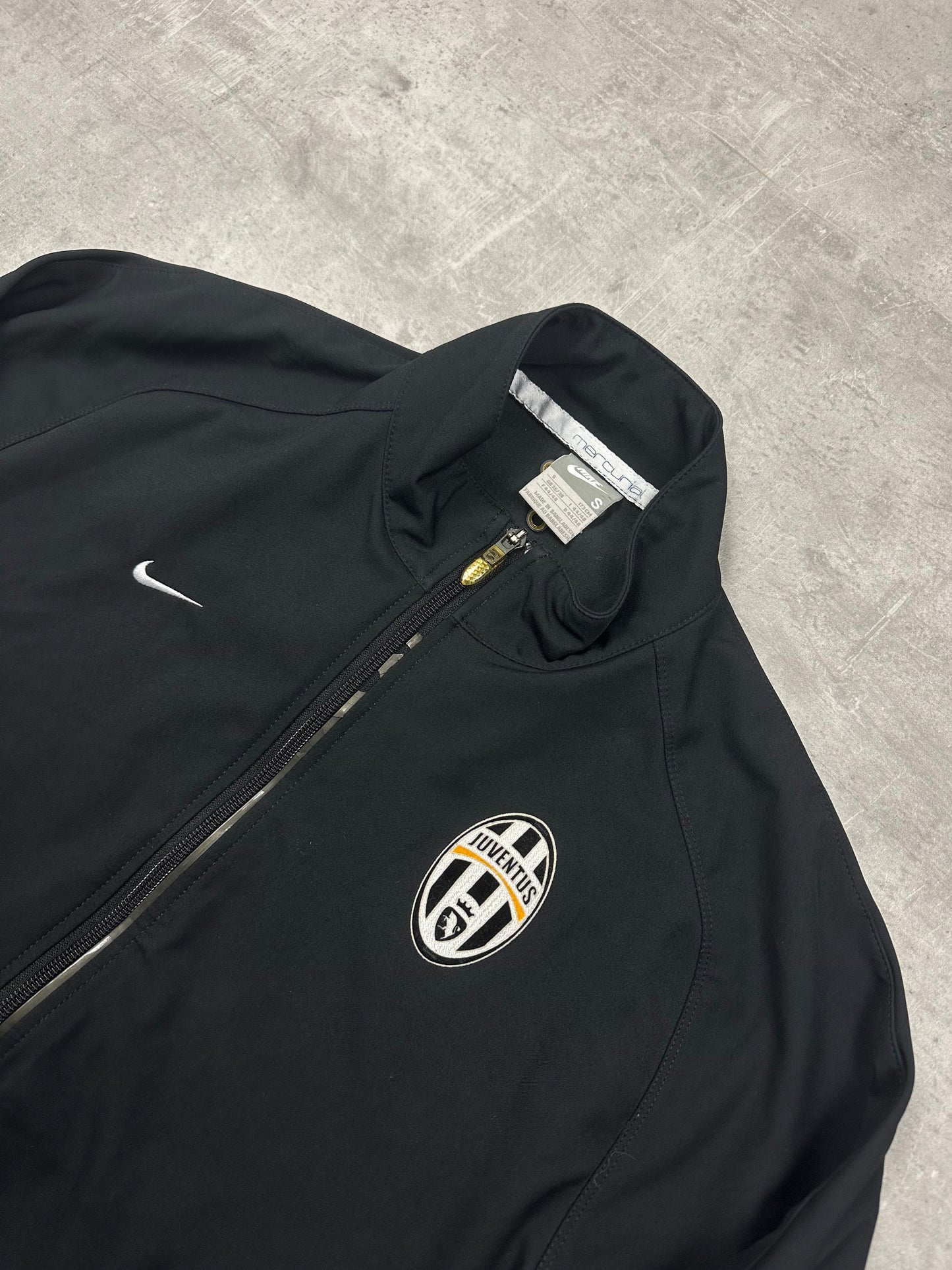 BLACK NIKE JUVENTUS TRACKJACKET - 2000s - M/L