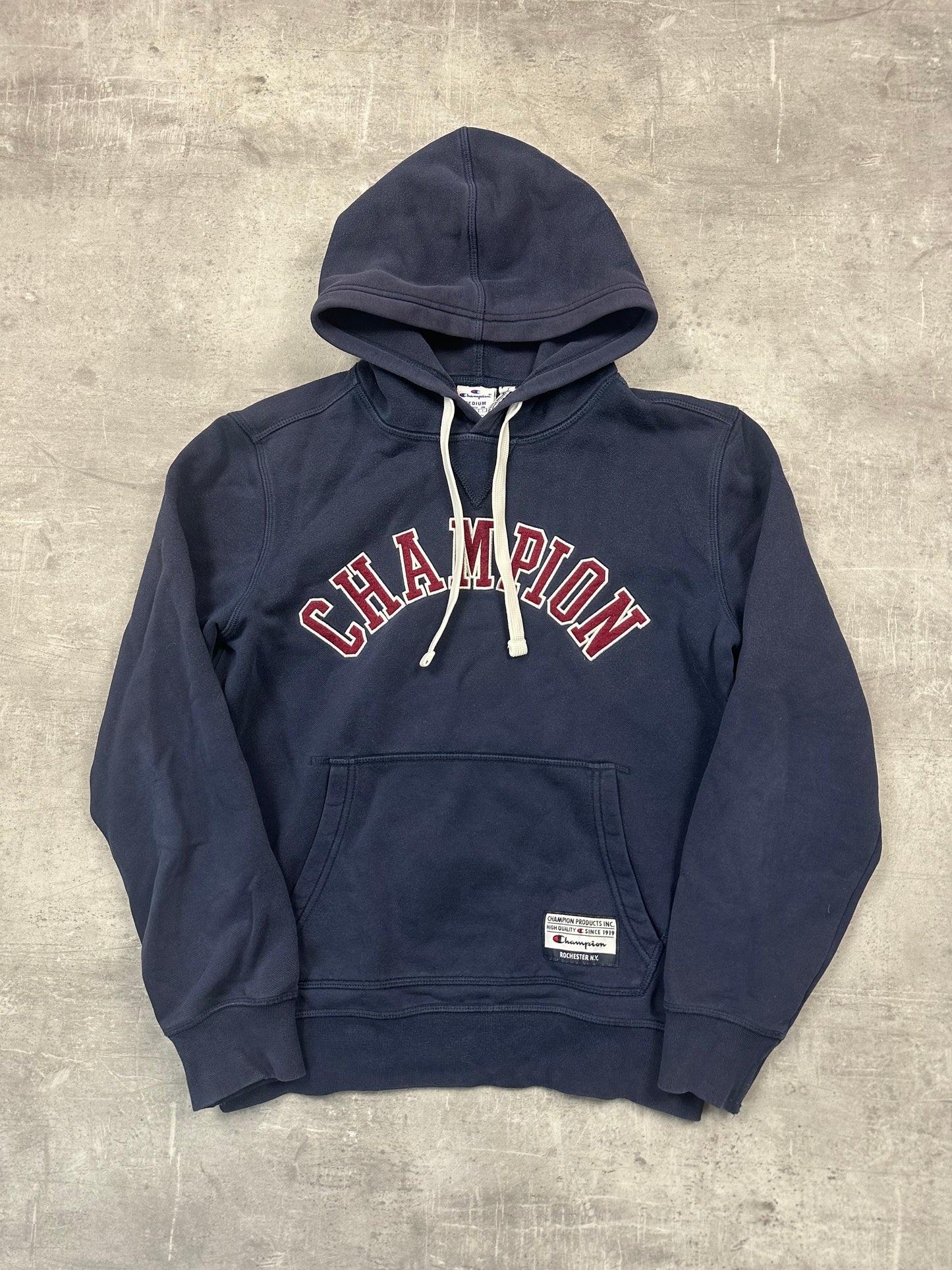 NAVY/RED VINTAGE CHAMPION HOODIE - 2000s - M