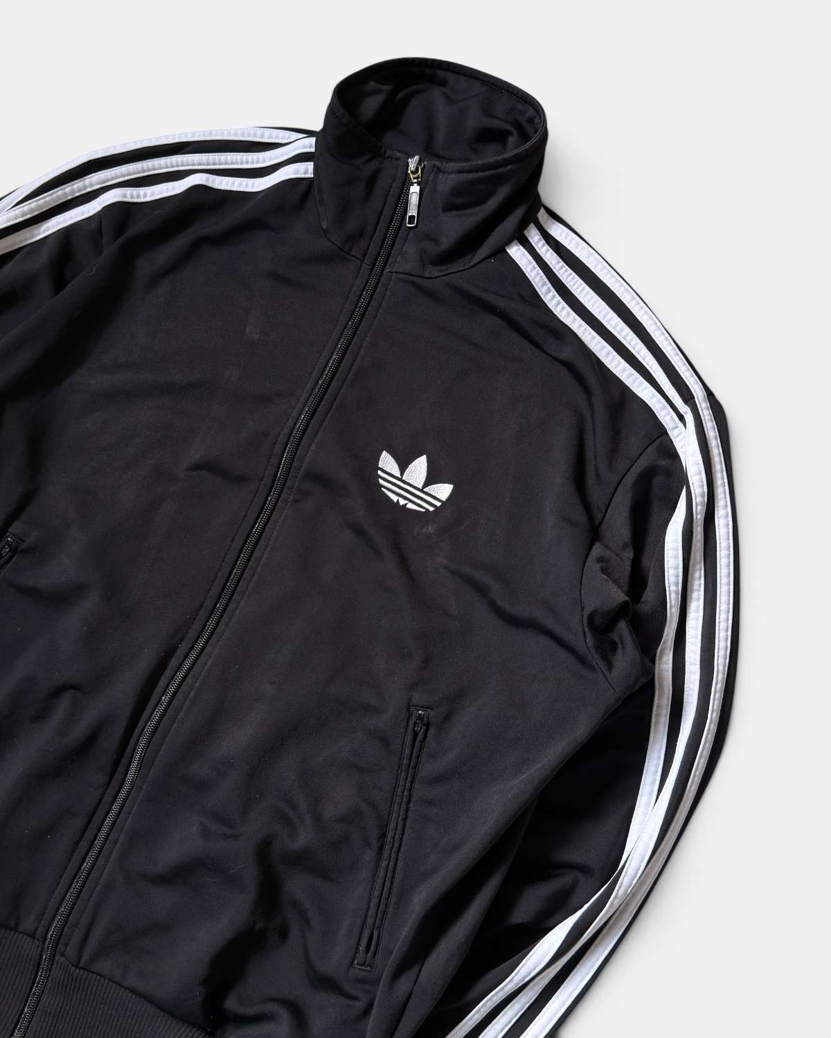BLACK/WHITE VINTAGE ADIDAS RETRO FIREBIRD 2000S TRACKJACKET