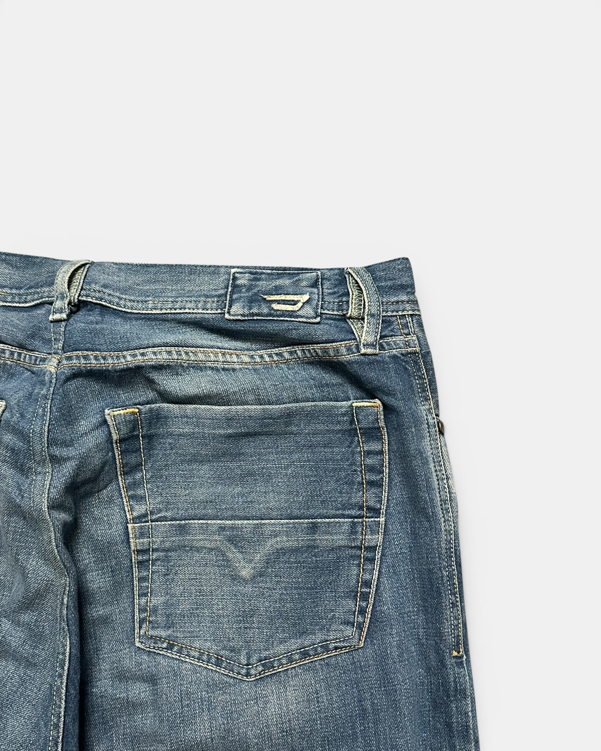 BLUE VINTAGE DIESEL INDUSTRIES DENIM JEANS