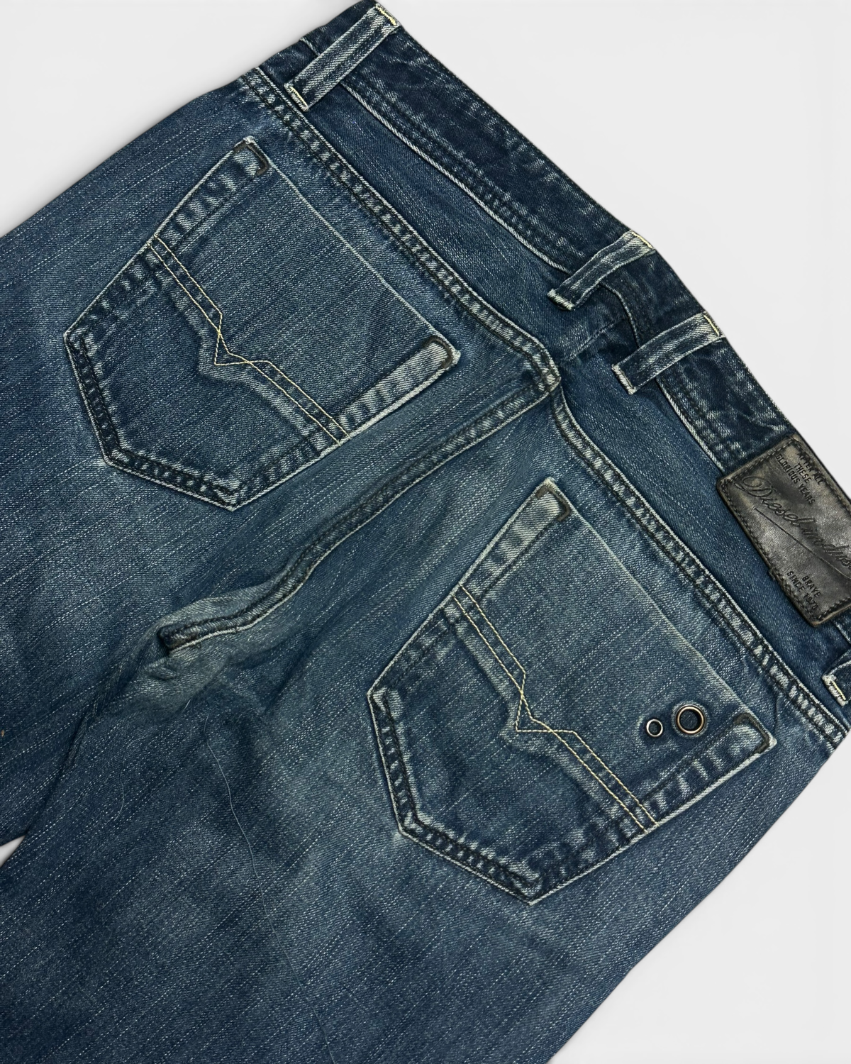 BLUE VINTAGE DIESEL INDUSTRIES DENIM JEANS