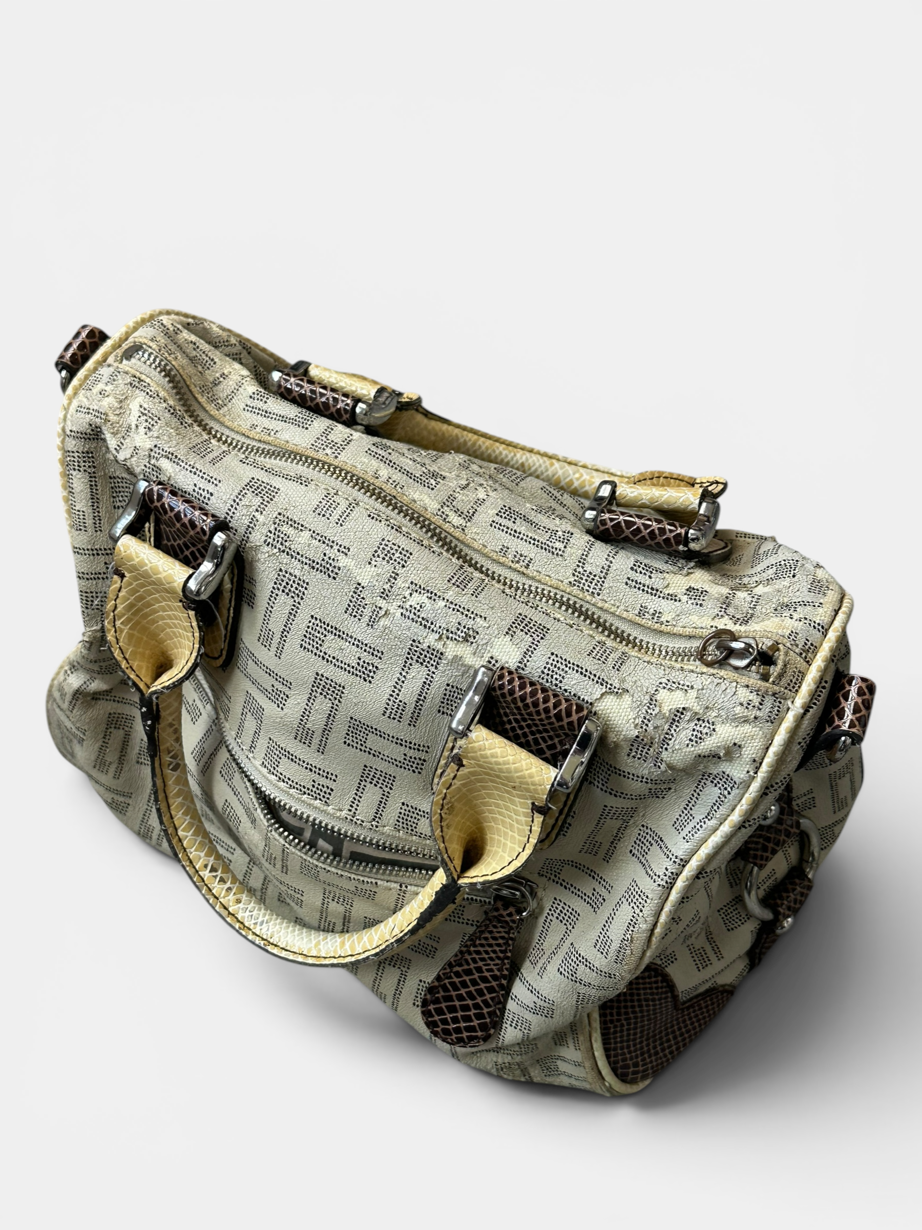 BEIGE VINTAGE GUESS RARE Y2K BAG