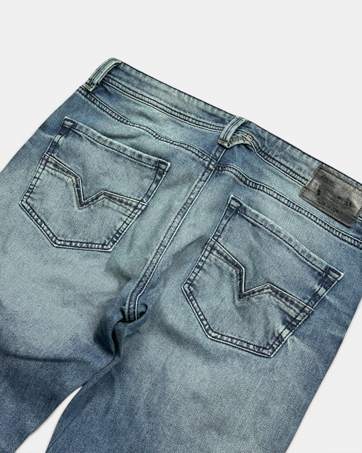 BLUE VINTAGE DIESEL INDUSTRIES RARE WASH STRAIGHT FIT DENIM JEANS