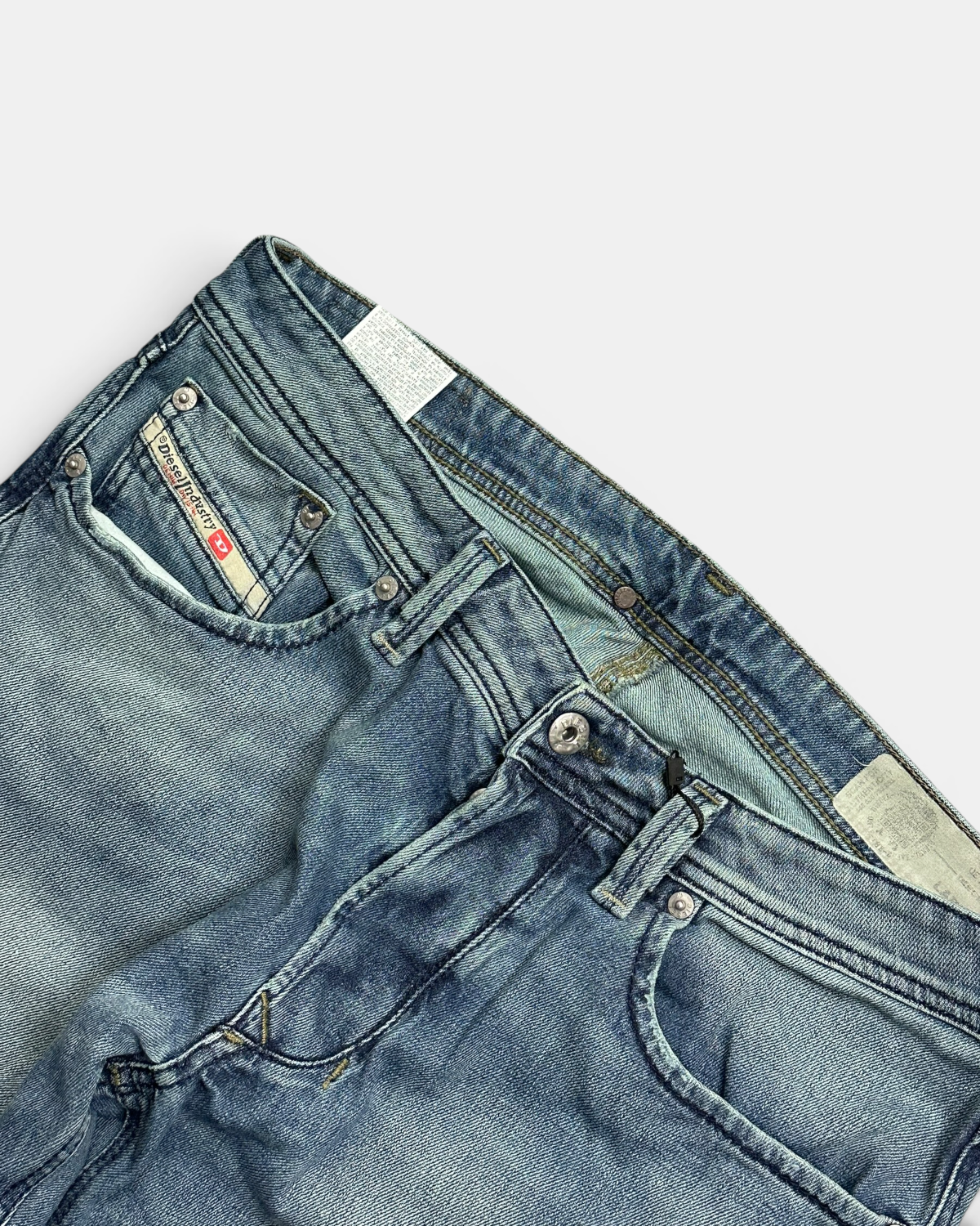 BLUE VINTAGE DIESEL INDUSTRIES RARE WASH STRAIGHT FIT DENIM JEANS