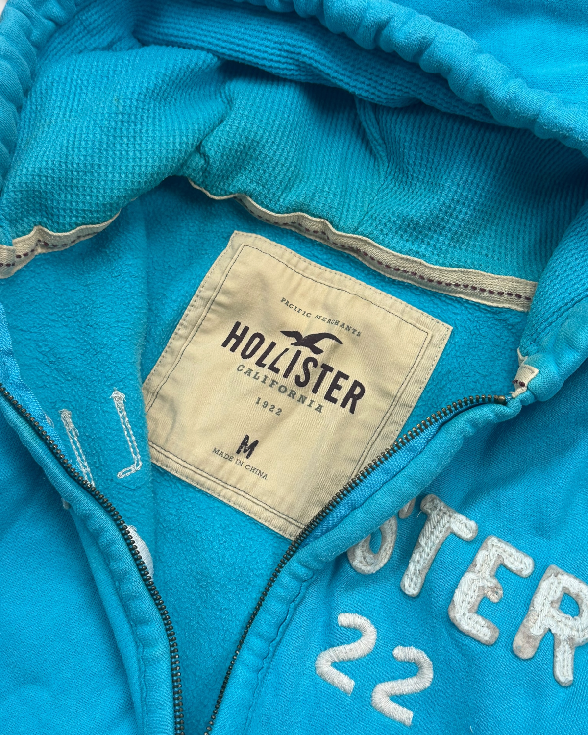 BLUE VINTAGE HOLLISTER RARE STICHED ZIP HOODIE
