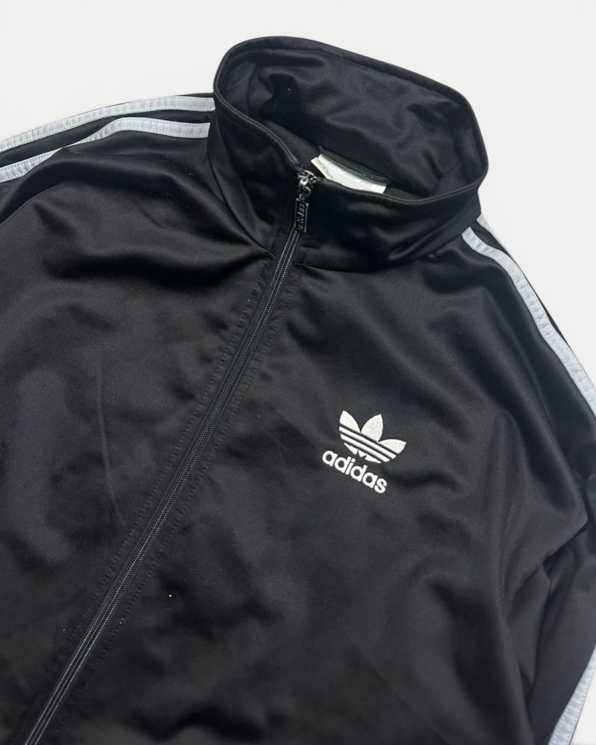 BLACK/SILVER VINTAGE ADIDAS RETRO FIREBIRD 2000S BACKLOGO TRACKJACKET