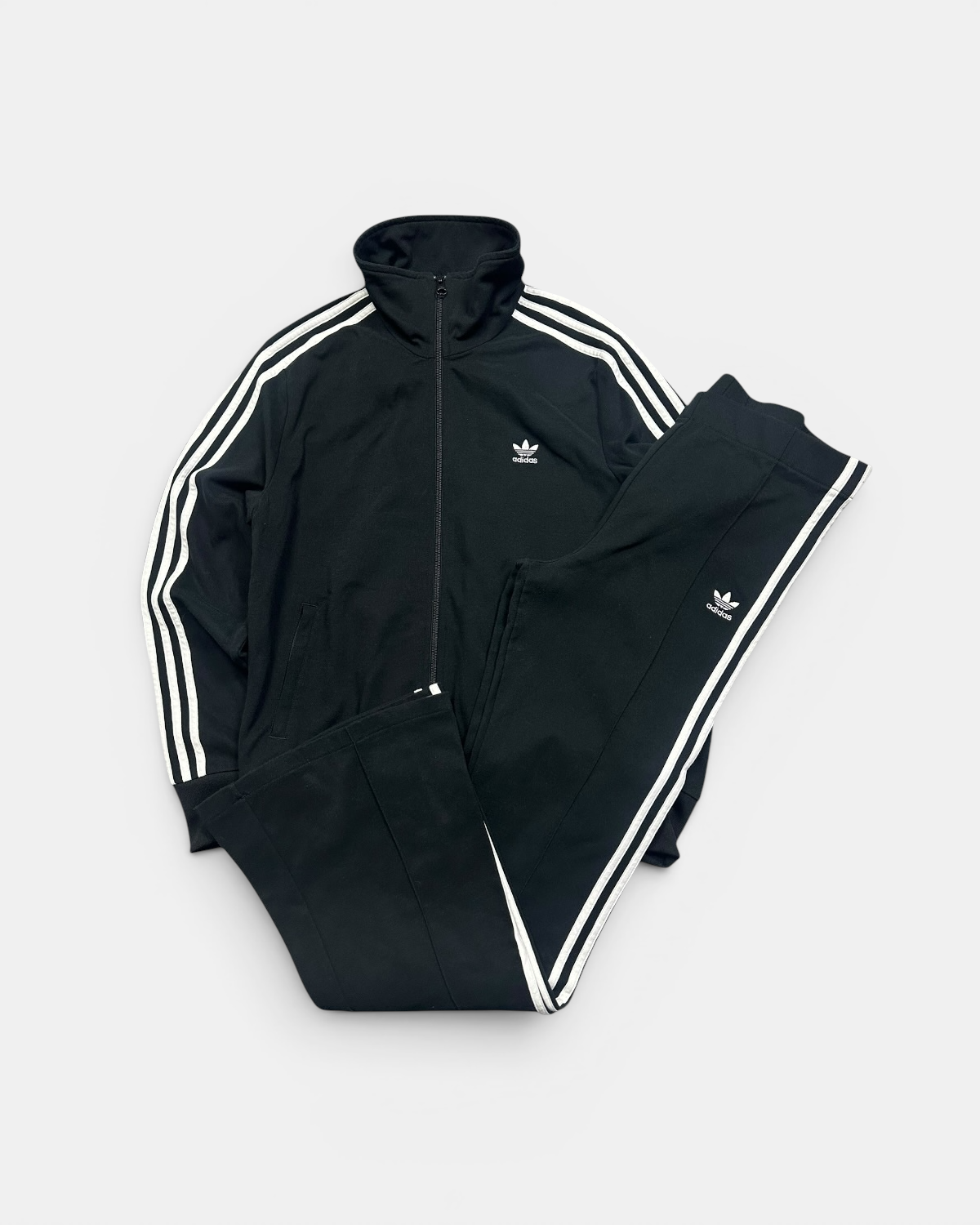 BLACK/WHITE VINTAGE ADIDAS RETRO FIREBIRD TRACKSUIT BOOCTCUT FLARED (W)